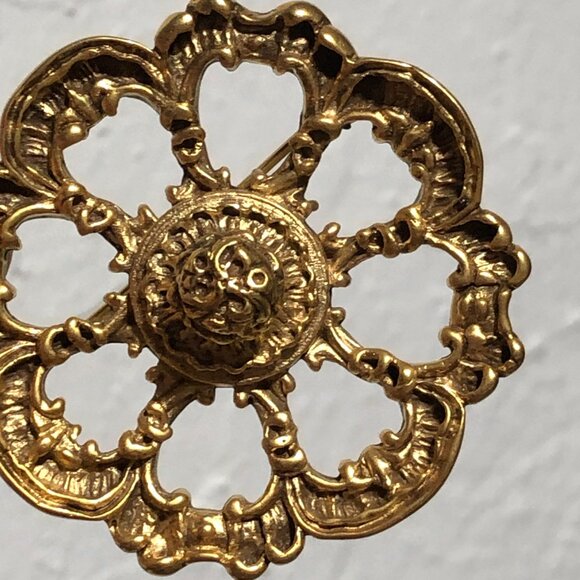 MMA Carriage Wheel brooch METROPOLITAN MUSEUM OF ART pin/Brooch Gold Rare VTG - Picture 4 of 12